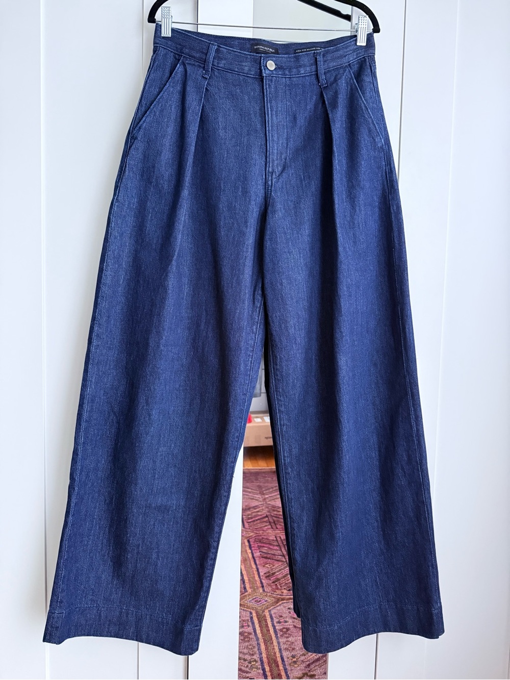 Banana Republic Pleated Wide Leg Dark Denim Trousers Size 30 - Picture 3 of 10